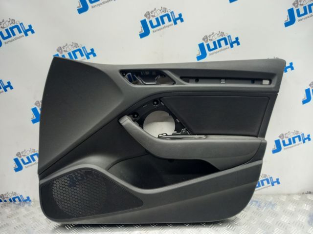 Облицювання передніх правих дверей 8V5867104JWFA VAG