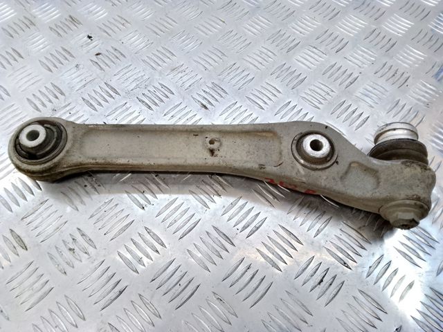 Правий важіль передній нижній підвіски 8W0407152A VAG