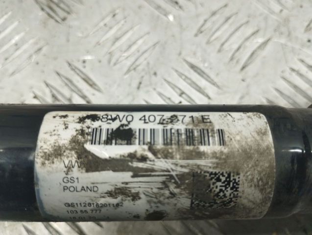 Приводи передніх коліс (вали карданні піввісь переднього моста) 8W0407271E VAG