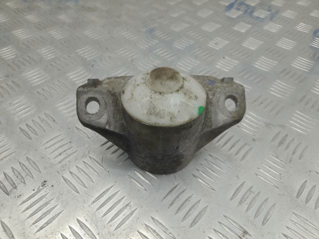 Опора стійки амортизатора заднього 8W0513353 VAG