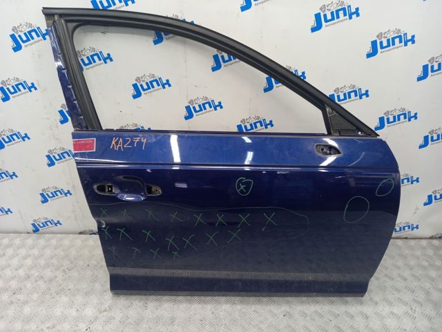 Дверка передня права 8W0831052A VAG
