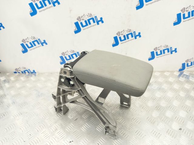 Кришка підліктника 8W0864207HQW6 VAG