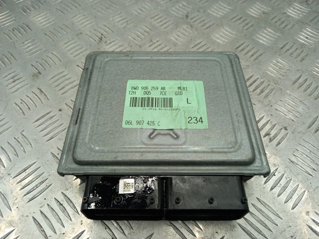 Комп'ютер двигуна 8W0906259AB VAG