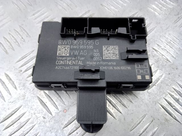 Блок комфорту задніх дверей 8W0959595G VAG