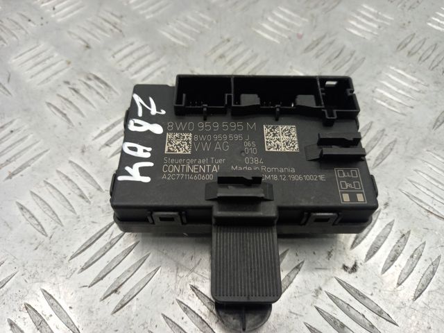 Блок комфорту задніх дверей 8W0959595M VAG