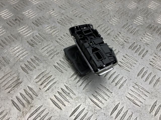 Рукоятка важеля КПП 8W1713140DDEE VAG