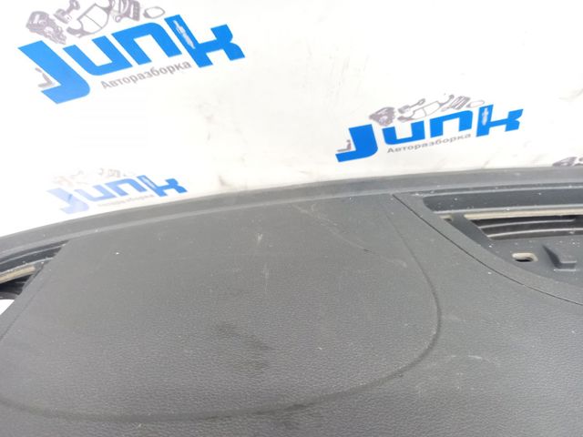 Панель передня "торпедо" 8W1857001K VAG