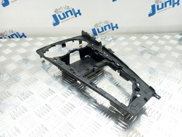 Консоль панелі приладів 8W1864261E VAG