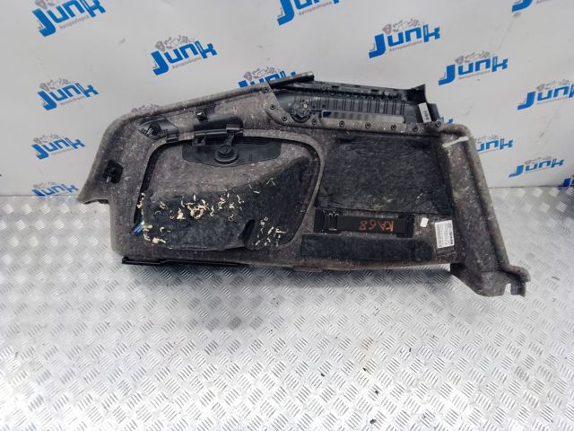 Облицювання багажного відсіку, праве 8W8863880EKTH VAG