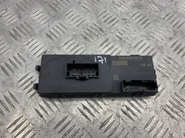 Блок управління відкриття кришки багажника 8W8959107B VAG