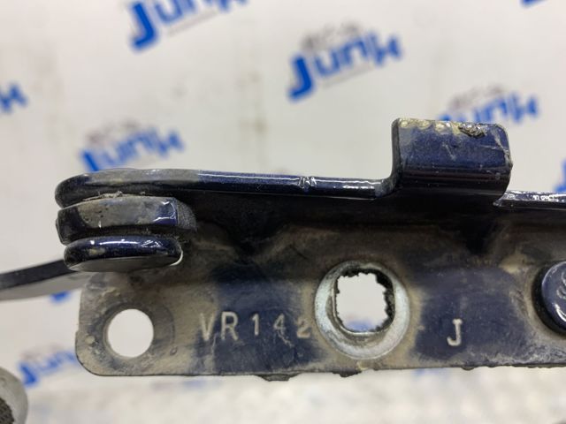 Петля третіх/п'ятих дверей 904003JA0B NISSAN