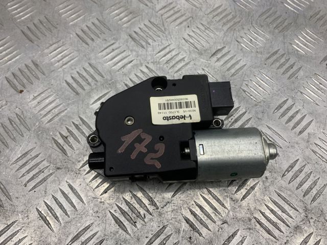 Двигун приводу люка 912951CA1B NISSAN