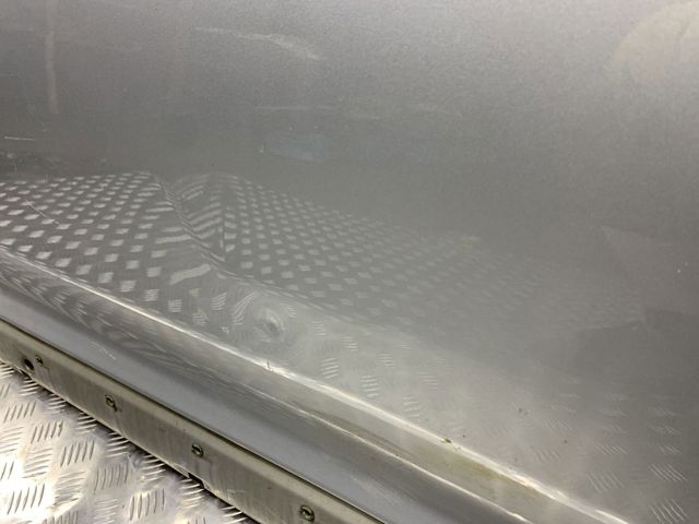 Дверка передня права 95553101207GRV PORSCHE