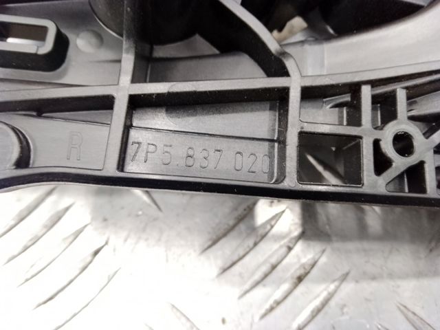Ручка передньої двері внутрішня права 95855502001G0B VAG