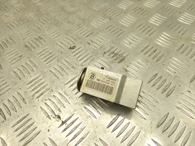Клапан розширювальний 97057362100 VAG