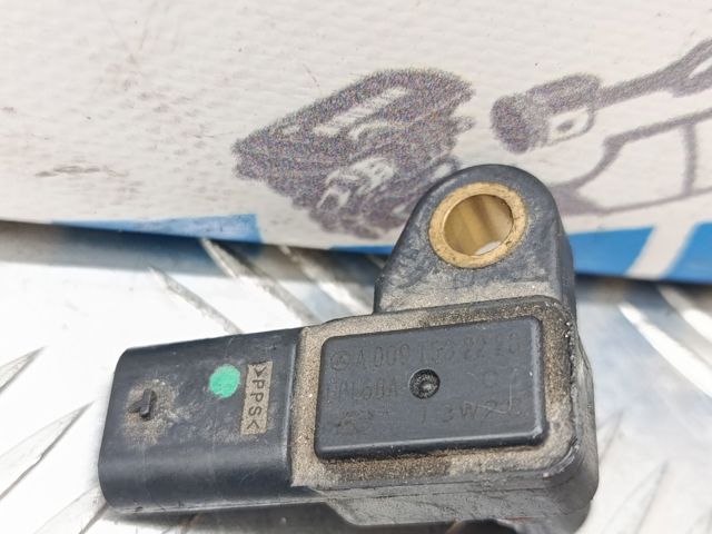 Датчик тиску наддуву (датчик нагнітання повітря в турбіну) A0091532228 MERCEDES