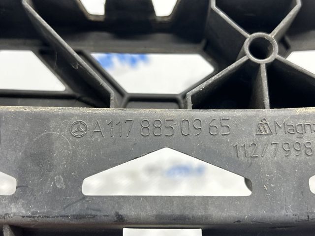 Лівий кронштейн заднього бампера A1178850965 MERCEDES