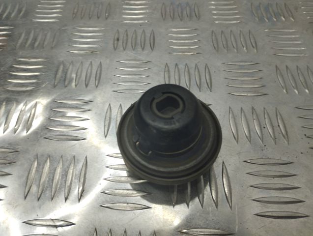 Кришка бензобаку A1404700005 MERCEDES