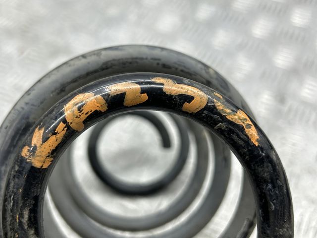 Пружина підвіски задня A1563240504 MERCEDES