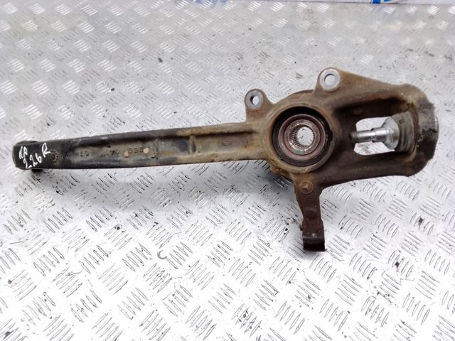 Кулак поворотний передній правий A1643302420 MERCEDES