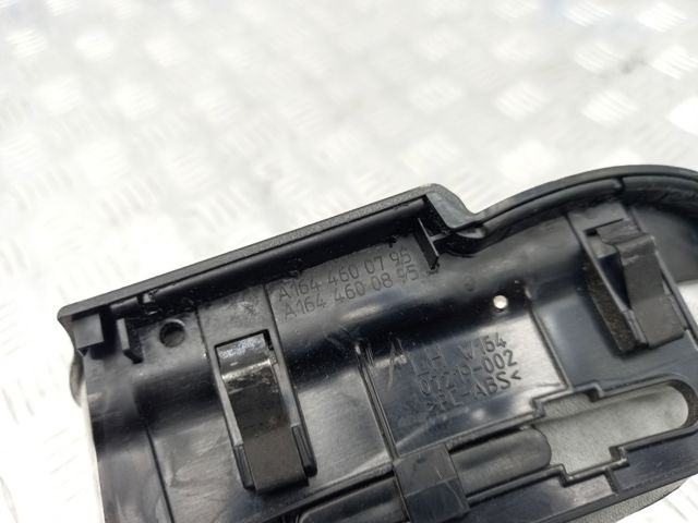 Накладка рульової колонки A1644600795 MERCEDES