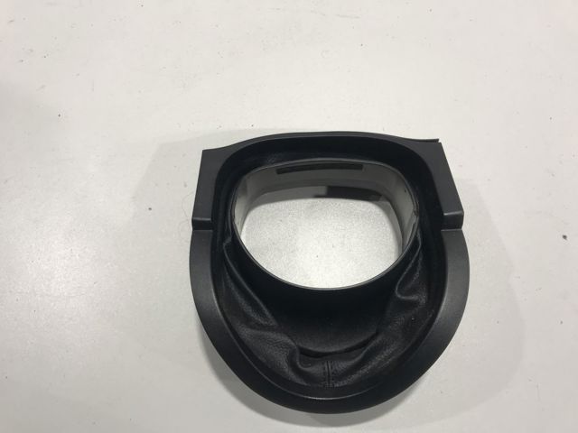 Накладка рульової колонки A1644600895 MERCEDES