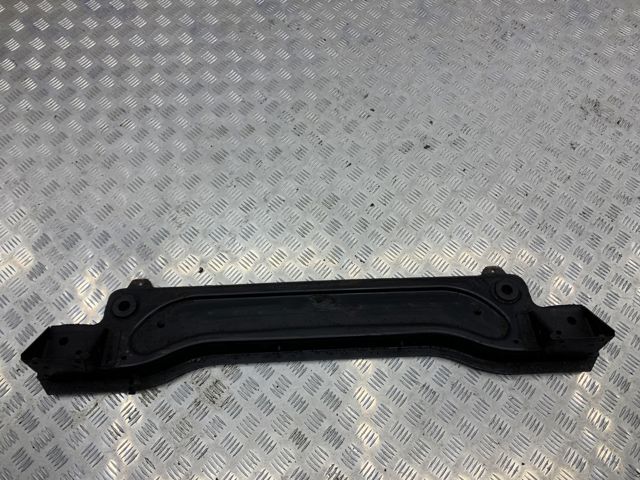 Рамка радіатора нижня A1646201134 MERCEDES