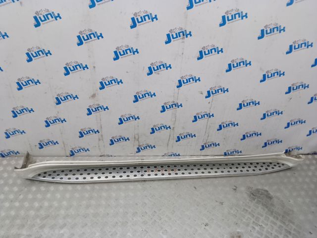 Підніжка права A1646902075 MERCEDES
