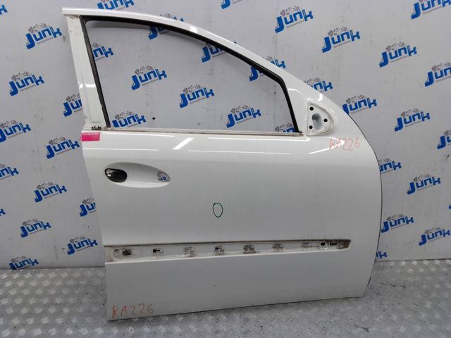 Пасажирські передні двері A1647200205 MERCEDES