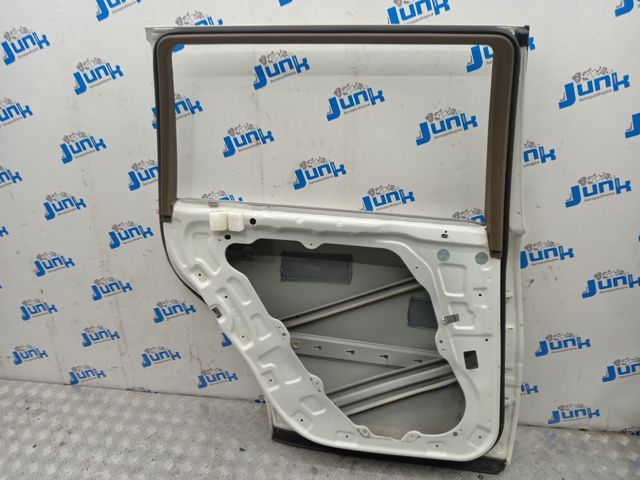 Двері задні, ліві A1647300905 MERCEDES