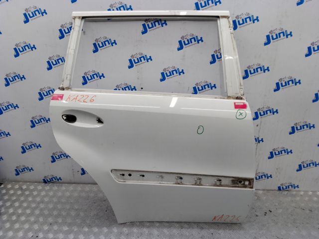 Двері задні в зборі A1647301005 MERCEDES