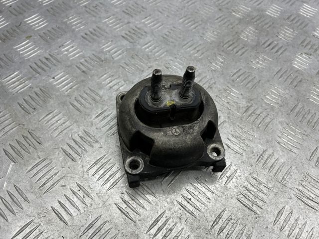 Опора коробки передач A1662401118 MERCEDES