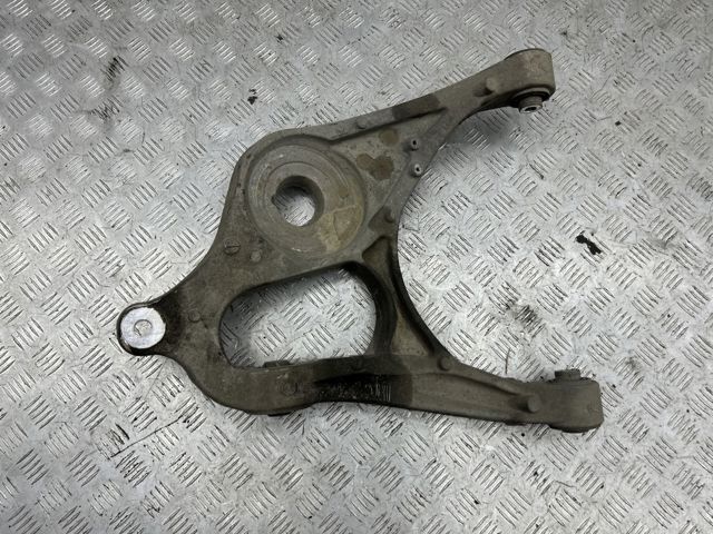Балансир задній нижній, лівий A1663500906 MERCEDES
