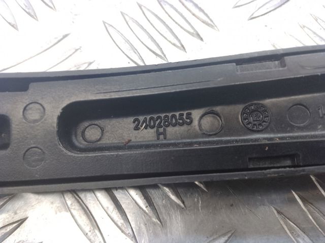 Ричаг двірника A1668200744 MERCEDES