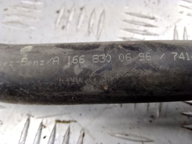 Патрубок термостата A1668300696 MERCEDES