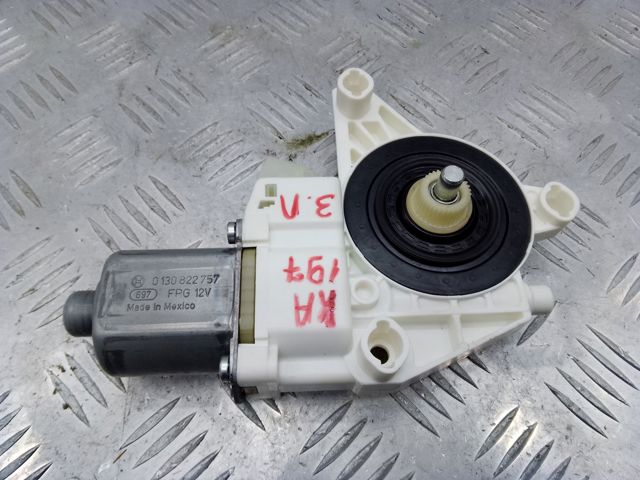 Мотор склопідйомника дверей задніх, лівих A1669060501 MERCEDES