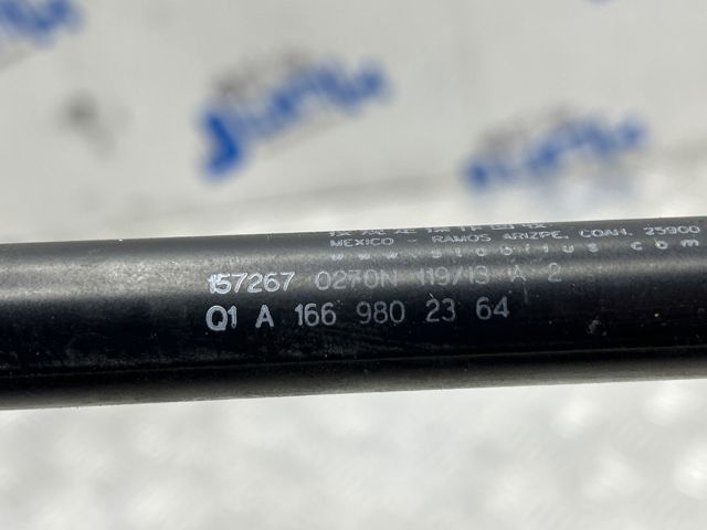 Амортизатор капота лівий A1669802364 MERCEDES
