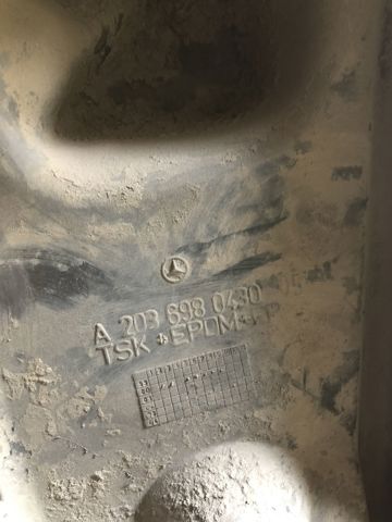 Підкрилок задній правий A2036980430 MERCEDES