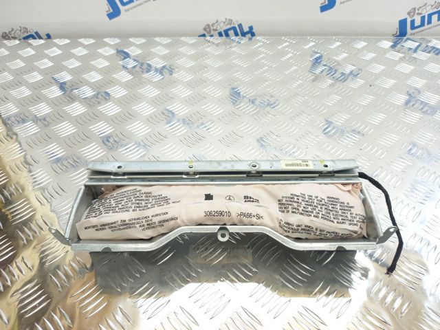 Подушка Айрбег водія захисту колін A2048601902 MERCEDES