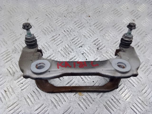 Скоба гальмівного супорта переднього A2054210594 MERCEDES