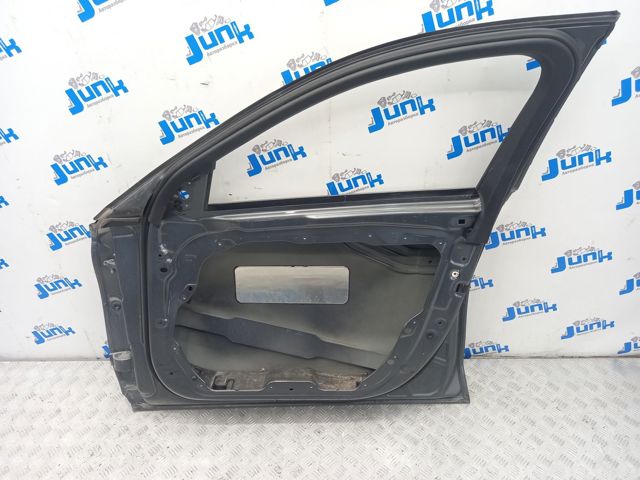Пасажирські передні двері A2057200205 MERCEDES