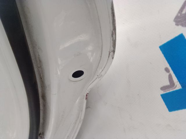 Двері задні в зборі A2057300205 MERCEDES