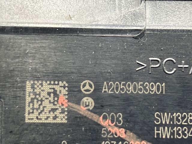Блок кнопок центральної консолі A2059053901 MERCEDES