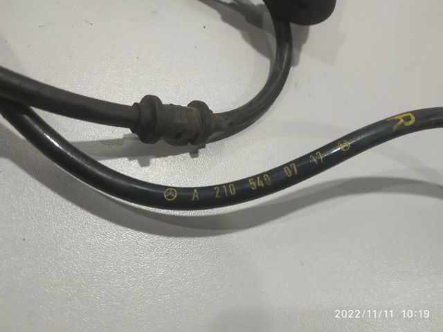 Датчик АБС задній правий A2105400717 MERCEDES
