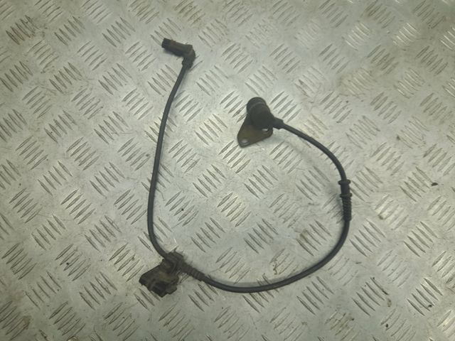 Датчик АБС (ABS) передній, лівий A2105409008 MERCEDES