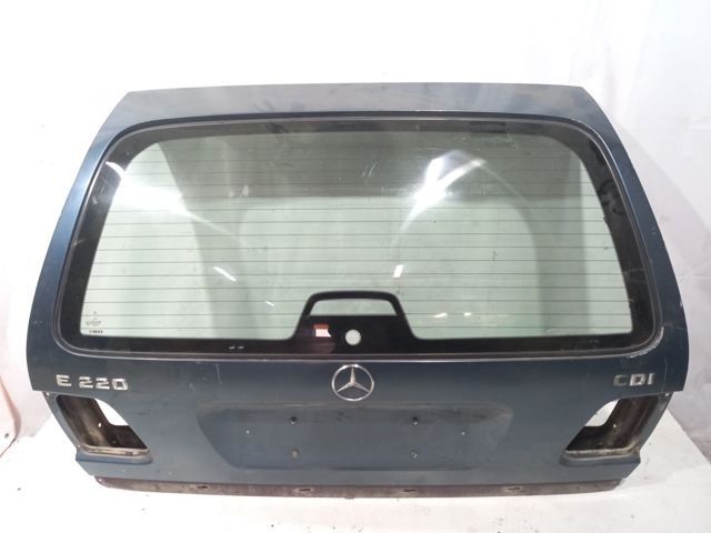 Треті двері Mercedes E
