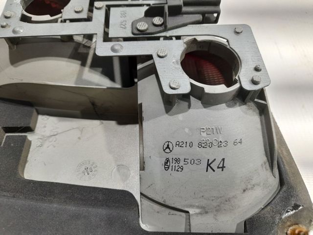 Стоп задній A2108202364 MERCEDES