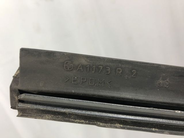 Накладка даху права A2116900862 MERCEDES