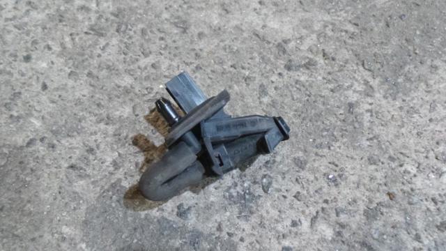 Сопло омивача лобового скла A2118600747 MERCEDES