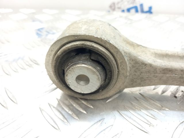 Важіль передньої підвіски верхній, правий A2213309007 MERCEDES